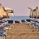 Appartamento Lovely Flat With Pool-beahost *