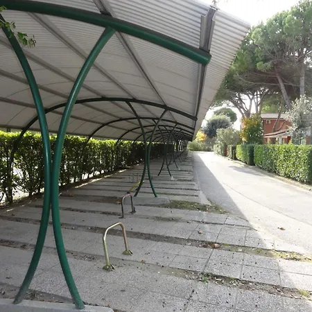 Lovely Flat With Pool-beahost アパート ビビオーネ