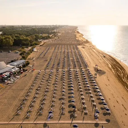 Lovely Flat With Pool-beahost Bibione