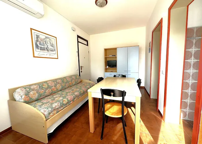 Lovely Flat With Pool-beahost * Μπιμπιόνε